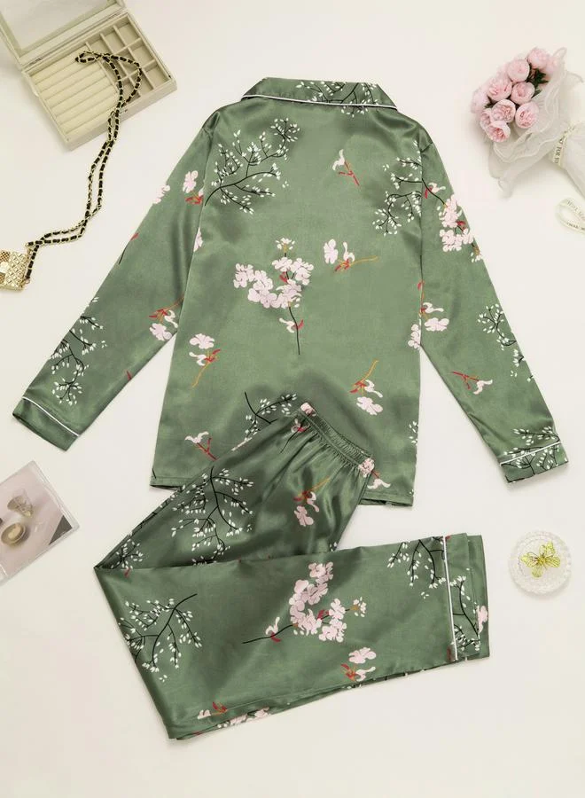 تايك تو طقم بلوزة بأكمام طويلة وبنطال بيجاما بطبعة جرافيك للنساء